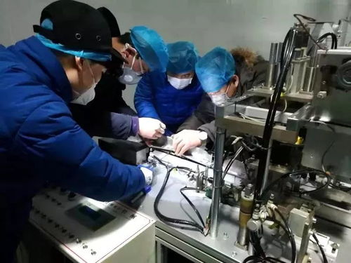 定格︱疫情中的國機(jī)溫暖瞬間 二 辦公設(shè)備維修及安裝